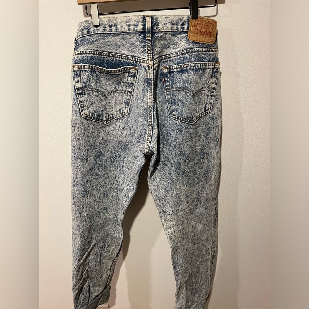 Vintage Acid Wash Levi’s 
Button Fly - 31/32 Inch Waist